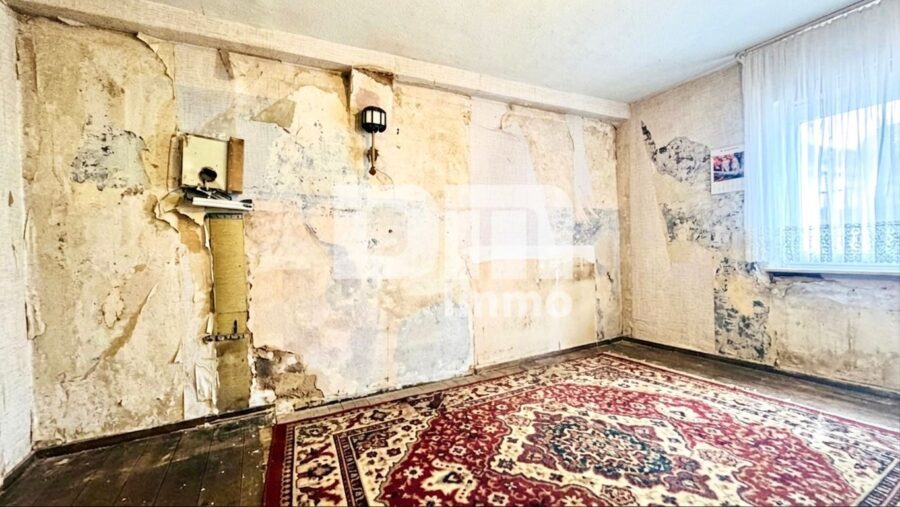 Großzügiges Einfamilienhaus mit moderner Heizung + Kachelofen in Arenshausen - EG Esszimmer rechts